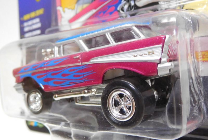 画像: 2016 JOHNNY LIGHTNING - STREET FREAKS S2 【1957 CHEVY NOMAD】 PINK-BLUE (ZINGERS!)