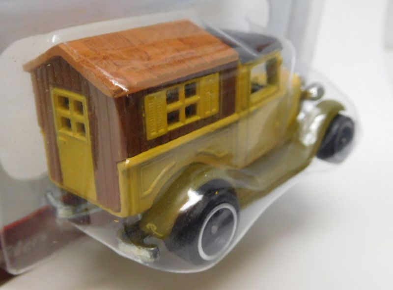 画像: 2009 RLC Series Eight Larry Wood 【1929 FORD PICKUP (W/HOUSE) 】　 ANTIQUE YELLOW/RR