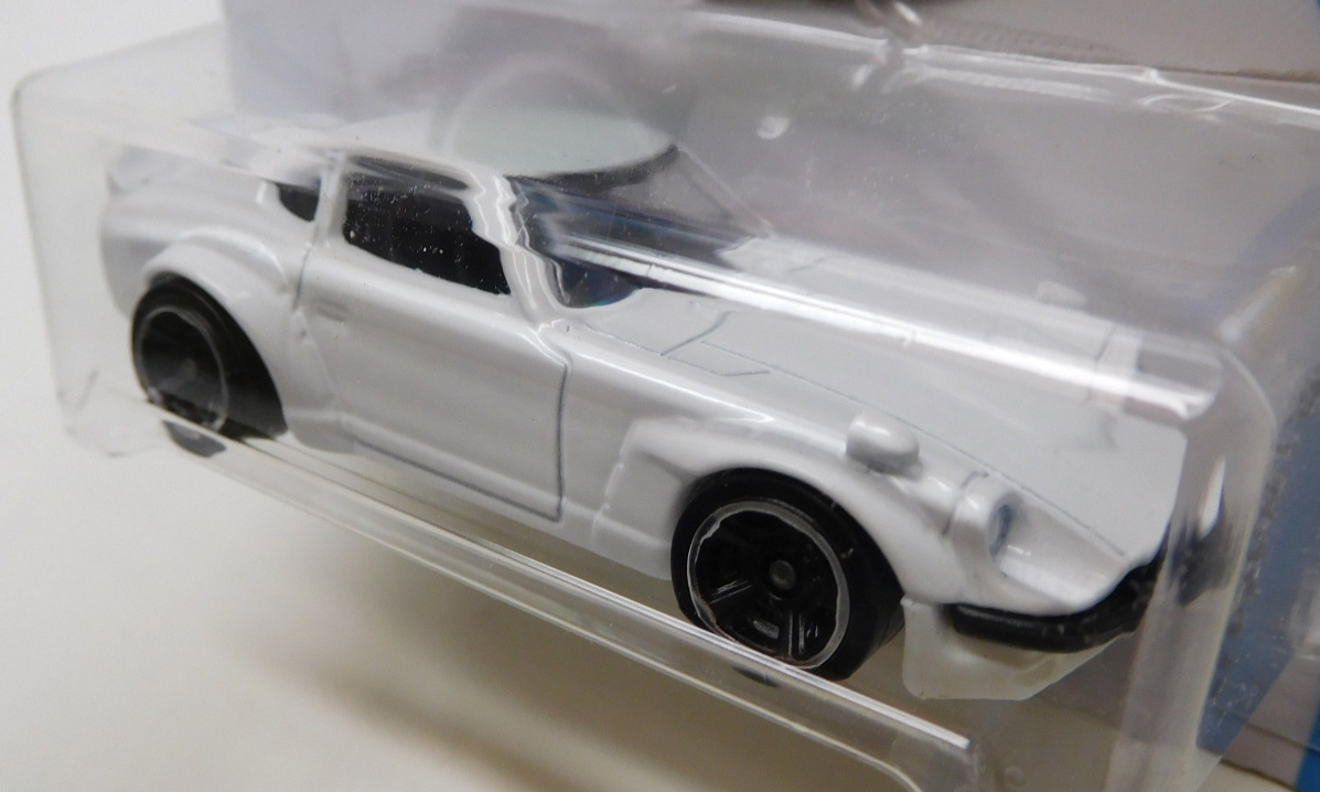 画像: 【CUSTOM DATSUN 240Z "FUGU Z"】 WHITE/MC5