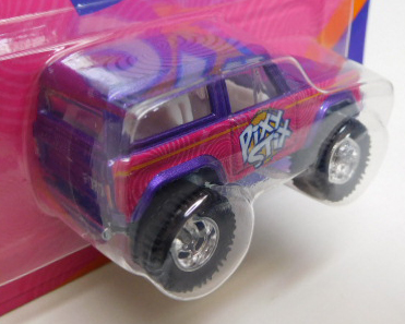 画像: 2017 POP CULTURE - NESTLE CANDY 【'67 FORD BRONCO】 PURPLE-PINK/RR (PIXY STIX)