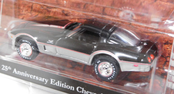 画像: 2017 GREENLIGHT ANNIVERSARY COLLECTION S4 【1978 25th ANNIVERSARY EDITION CHEVROLET CORVETTE】 BLACK-SILVER/RR 