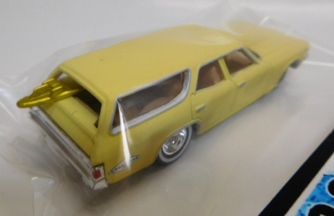 画像: DAD'z CUSTOM 【1969 CHEVELLE SS WAGON with SURFBOARD (カスタム完成品）】 LT.YELLOW/RR （送料サービス適用外） 