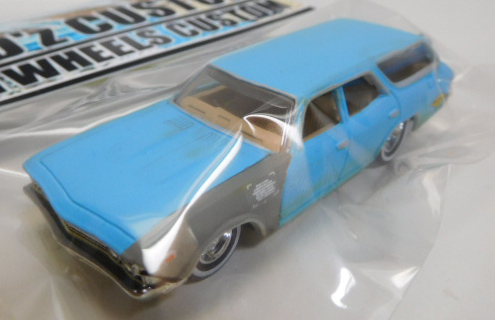 画像: DAD'z CUSTOM 【1969 CHEVELLE SS WAGON with SURFBOARD (カスタム完成品）】 LT.BLUE/RR （送料サービス適用外） 