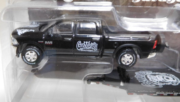 画像: 2017 GREENLIGHT - HITCH & TOW S8 【2016 RAM 2500 AND HEAVY DUTY CAR HAULER】 BLACK/RR (GAS MONKEY GARAGE)