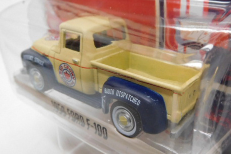 画像: 2017 GREENLIGHT RUNNING ON EMPTY 【1956 FORD F-100】 CREAM-NAVY/RR (RED CROWN GASOLINE)