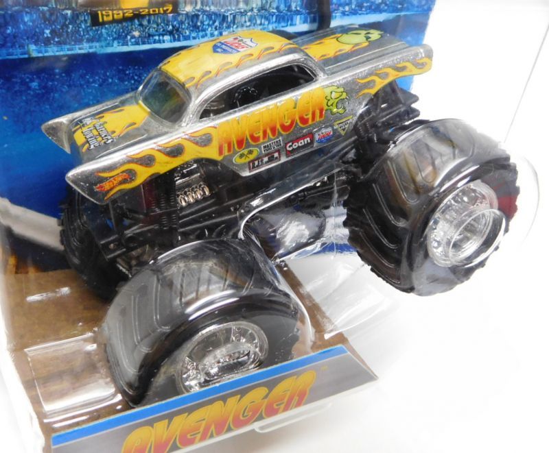 画像: 2017 MONSTER JAM includes TEAM FLAG! 【AVENGER】 ZAMAC (CHROME)