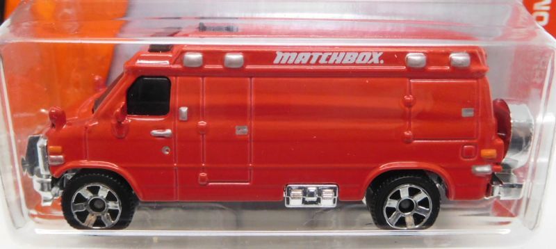 画像: 2017 【'95 CUSTOM CHEVY VAN】 RED (積み荷がタイヤ）