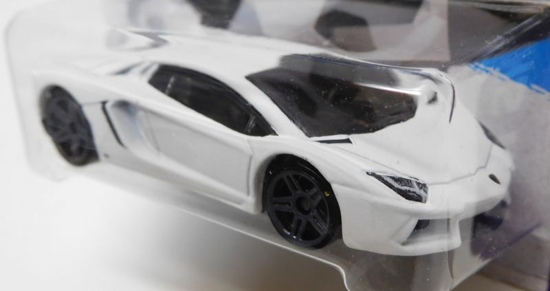 画像: 【LAMBORGHINI AVENTADOR LP 700-4】　FLAT WHITE/PR5 (インターナショナル・ショートカード）