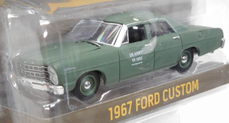 画像: 2017 GREENLIGHT HOBBY EXCLUSIVE 【"U.S.ARMY" 1967 FORD CUSTOM with SOLDIER FIGURE】 OLIVE/RR