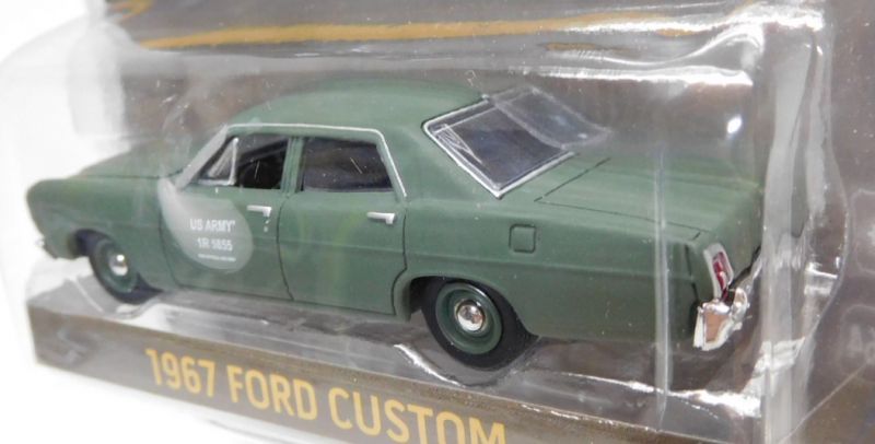 画像: 2017 GREENLIGHT HOBBY EXCLUSIVE 【"U.S.ARMY" 1967 FORD CUSTOM with SOLDIER FIGURE】 OLIVE/RR