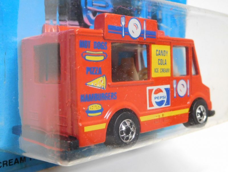 画像: 1987 WORKHORSES 【ICE CREAM TRUCK (with PEPSI TAMPO)】 RED/BW