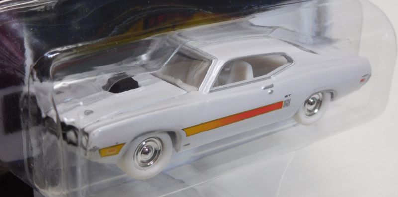 画像: 2017 JOHNNY LIGHTNING - MUSCLE CARS USA R1D 【1970 FORD TORINO GT】 WHITE/RR (WHITE LIGHTNING)