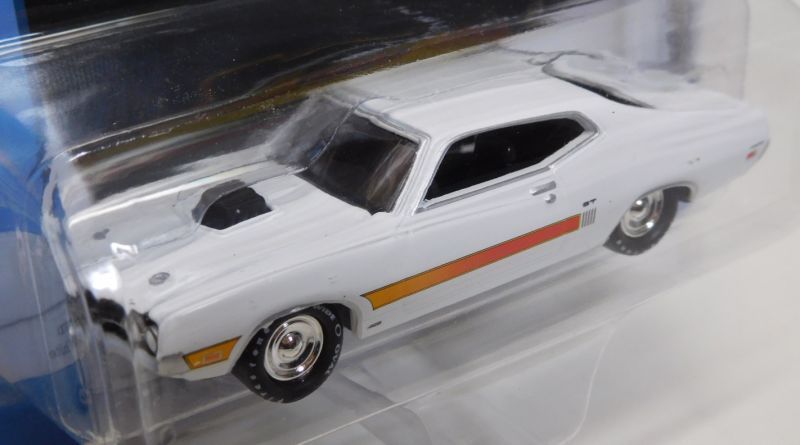 画像: 2017 JOHNNY LIGHTNING - MUSCLE CARS USA R1C 【1970 FORD TORINO GT】 WHITE/RR (1256個限定)