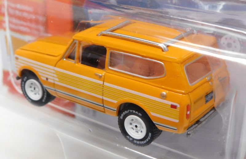 画像: 2017 JOHNNY LIGHTNING - CLASSIC GOLD COLLECTION R1C 【1979 INTERNATIONAL SCOUT II】 LT.ORANGE/RR (1256個限定)