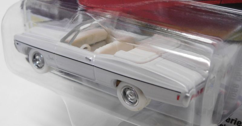 画像: 2017 JOHNNY LIGHTNING - MUSCLE CARS USA R1D 【1968 CHEVY IMPALA CONVERTIBLE】 WHITE/RR(WHITE LIGHTNING)