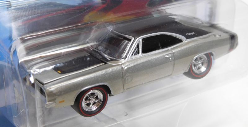 画像: 2017 JOHNNY LIGHTNING - MUSCLE CARS USA R1C 【1969 DODGE CHARGER R/T】 SILVER-BLACK/RR (1256個限定)