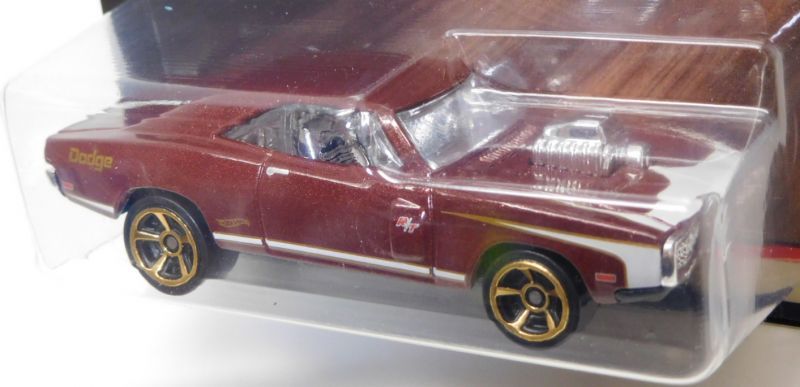 画像: 2017 WALMART EXCLUSIVE - VINTAGE AMERICAN MUSCLE 【1970 DODGE CHARGER R/T】 BROWN/MC5 (予約不可） 