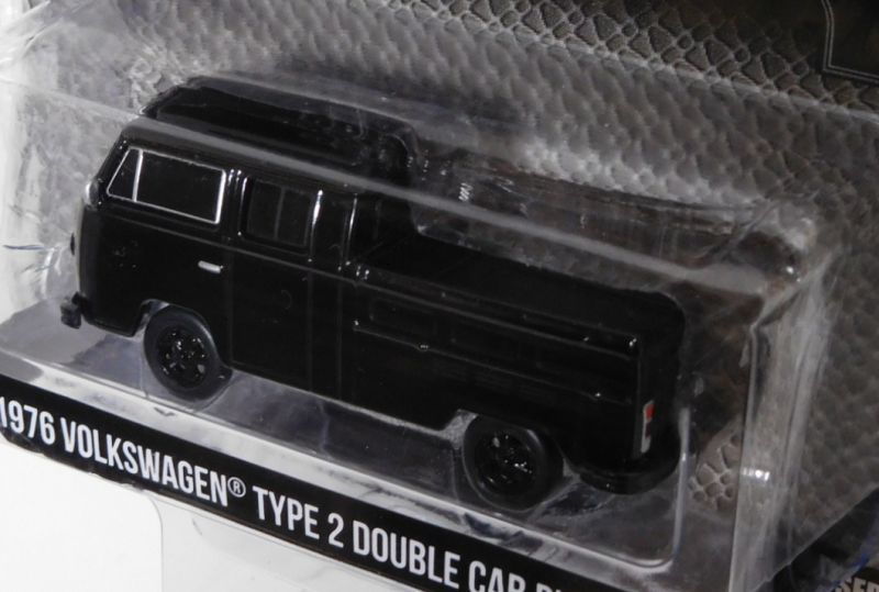 画像: 2017 GREENLIGHT BLACK BANDIT SERIES17 【1976 VOLKSWAGEN TYPE 2 DOUBLE CAB PICKUP】 BLACK/RR