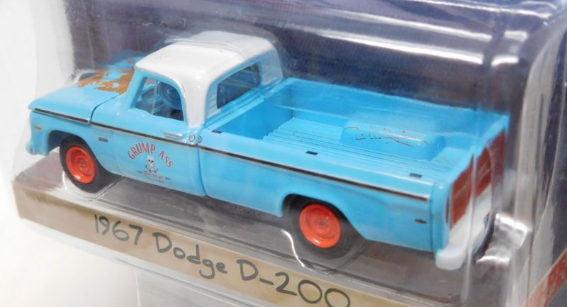 画像: 2017 GREENLIGHT BLUE COLLAR COLLECTION S2 【1967 DODGE D-200 (GRUMP'S GARAGE)】 LT.BLUE/RR 