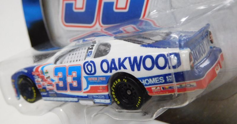 画像: 2001 HOT WHEELS RACING "PIT BOARD"【#33 TEAM 33 OAKWOOD CHEVY MONTE CARLO】 WHITE-BLUE/RR