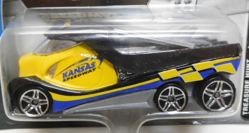 画像: 2002 HOT WHEELS RACING "TREASURE HUNT"【"KANSAS SPEEDWAY" CABBIN' FEVER】　YELLOW-BLACK/PR5