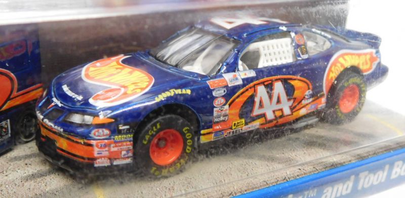 画像: 1999 HOT WHEELS RACING "PIT CREW" 【#44 TEAM HOT WHEELS PONTIAC GRAND PRIX and TOOL BOX】　RACE TEAM BLUE/RR