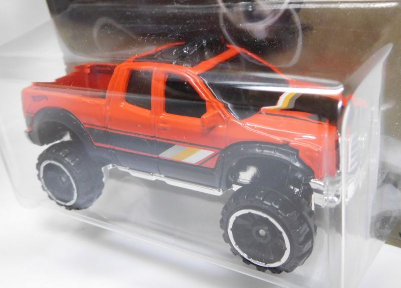 画像: 2016 WALMART EXCLUSIVE - RAD TRUCKS 【'10 TOYOTA TUNDRA】 RED/OR6SP