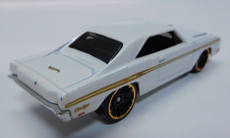 画像: 2017 WALMART EXCLUSIVE MYSTERY S2 【'74 BRAZILIAN DODGE CHARGER】 WHITE/J5 (予約不可）