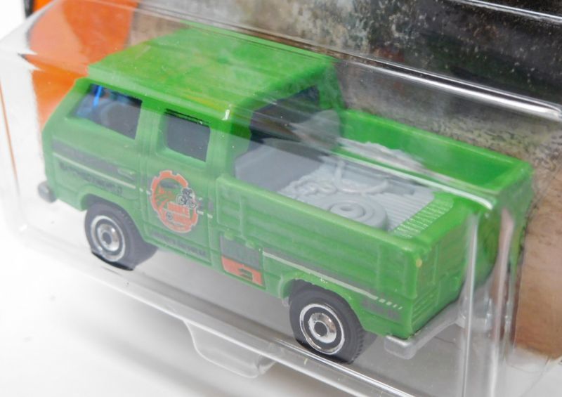 画像1: 2017 MATCHBOX COLOR CHANGERS 【VOLKSWAGEN TRANSPORTER CAB (荷物あり荷台）】 GREEN