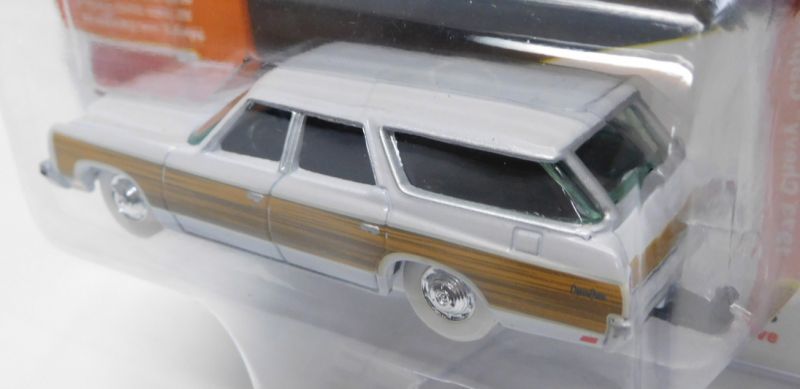 画像: 2017 JOHNNY LIGHTNING - CLASSIC GOLD COLLECTION MIJO EXCLUSIVE 【1973 CHEVY CAPRICE ESTATE】 WHITE/RR (WHITE LIGHTNING)