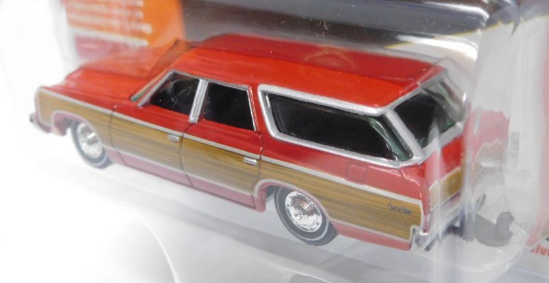 画像: 2017 JOHNNY LIGHTNING - CLASSIC GOLD COLLECTION MIJO EXCLUSIVE 【1973 CHEVY CAPRICE ESTATE】 RED/RR (1800個限定)