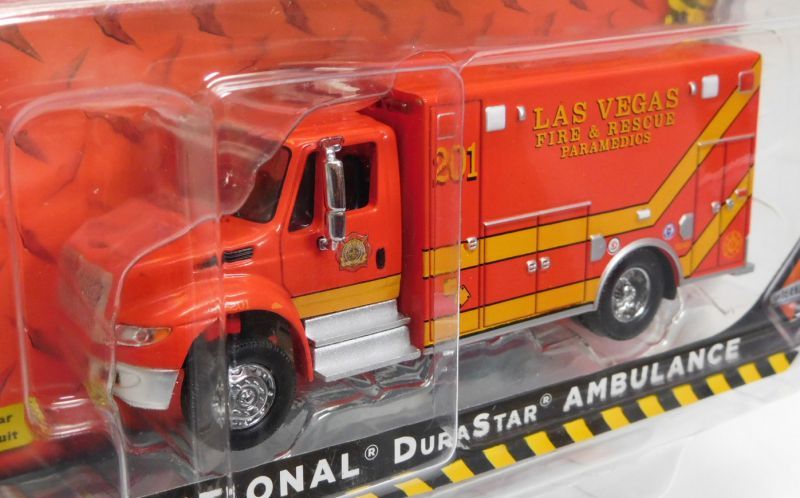 画像: 2017 GREENLIGHT HEAVY DUTY TRUCKS S9 【INTERNATIONAL DURASTAR AMBULANCE】 RED/RR