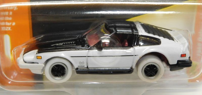 画像: 2017 JOHNNY LIGHTNING - CLASSIC GOLD COLLECTION MIJO EXCLUSIVE 【1980 DATSUN 280ZX 10th ANNIVERSARY】 WHITE-BLACK/RR (WHITE LIGHTNING)