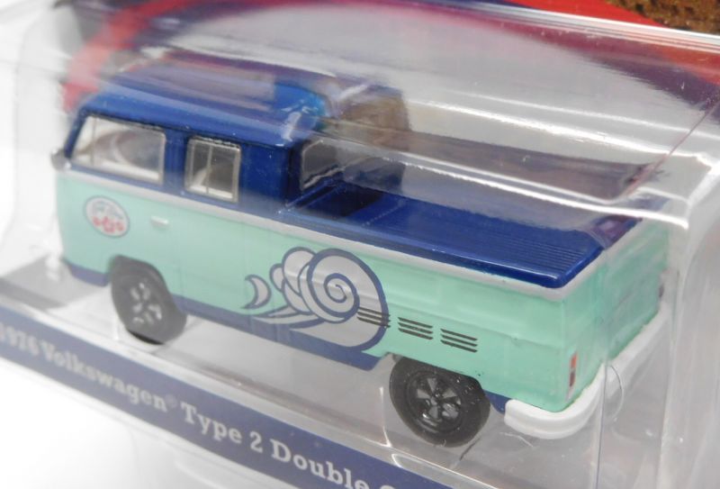 画像: 2017 GREENLIGHT HOBBY EXCLUSIVE 【"HAWAII  SURF SHOP" 1976 VOLKSWAGEN TYPE 2 DOUBLE CAB PICK-UP】  BLUE-MINT/RR