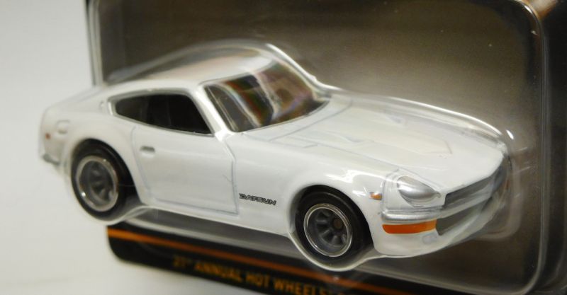 画像: 2017 31th Annual Convention 【DATSUN 240Z】 WHITE/RR (DINNER CAR/ステッカー有/ピンズ付き)