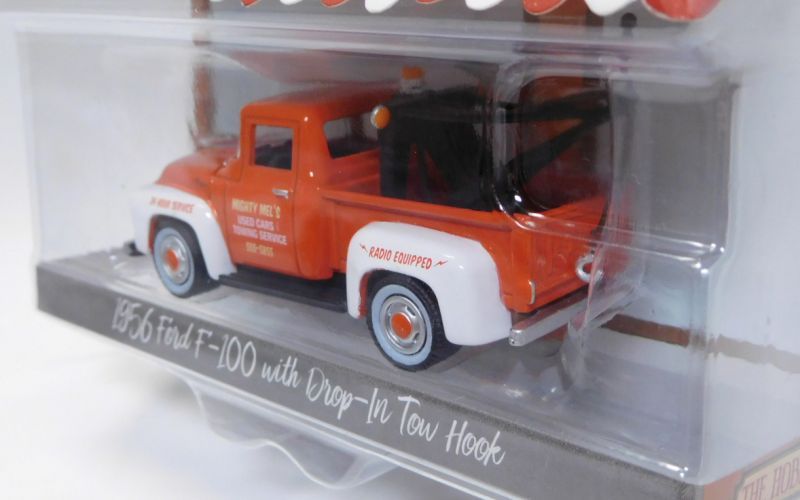 画像: 2017 GREENLIGHT THE HOBBY SHOP S1 【1956 FORD F-100 WITH DROP-IN TOW TRUCK】 ORANGE/RR