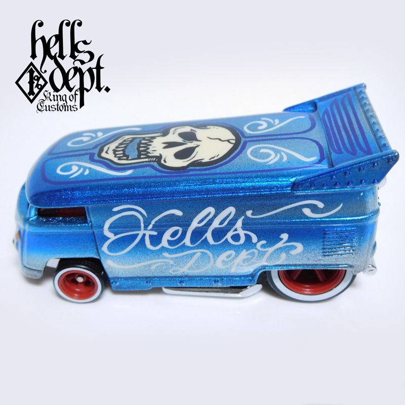 画像: HELLS DEPT 2017 - BOO Pinstriping 【VOLKSWAGEN DRAG BUS (カスタム完成品)】 LT.BLUE/RR(SKULL) （送料サービス適用外）