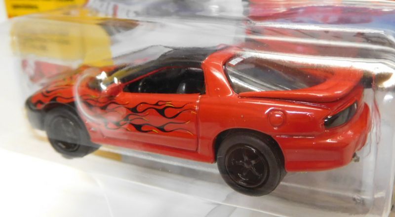 画像: 2017 JOHNNY LIGHTNING - MUSCLE CARS USA R2B 【2001 PONTIAC FIREBIRD】 RED/RR