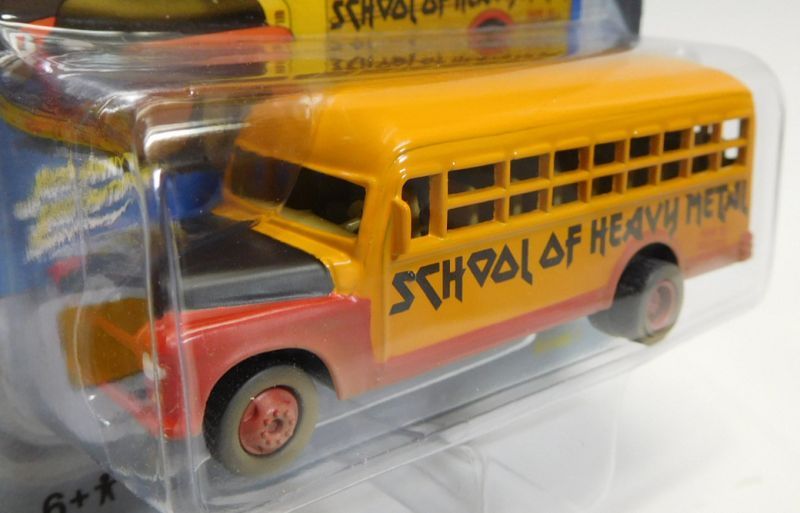 画像: 2017 JOHNNY LIGHTNING - STREET FREAKS S3 【1956 CHEVY SCHOOL BUS】 YELLOW/RR (DEMOLITION DERBY)