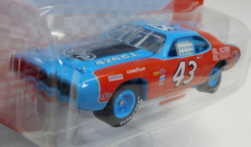 画像: 2017 JOHNNY LIGHTNING "SPECIAL EDITION" 【"RICHARD PETTY" 1972 PLYMOUTH ROAD RUNNER】 LT.BLUE-RED/RR (1752個限定)