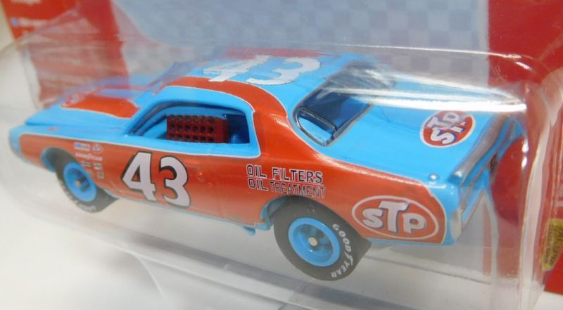 画像: 2017 JOHNNY LIGHTNING "SPECIAL EDITION" 【"RICHARD PETTY" 1974 DODGE CHARGER】 LT.BLUE-RED/RR (1752個限定)