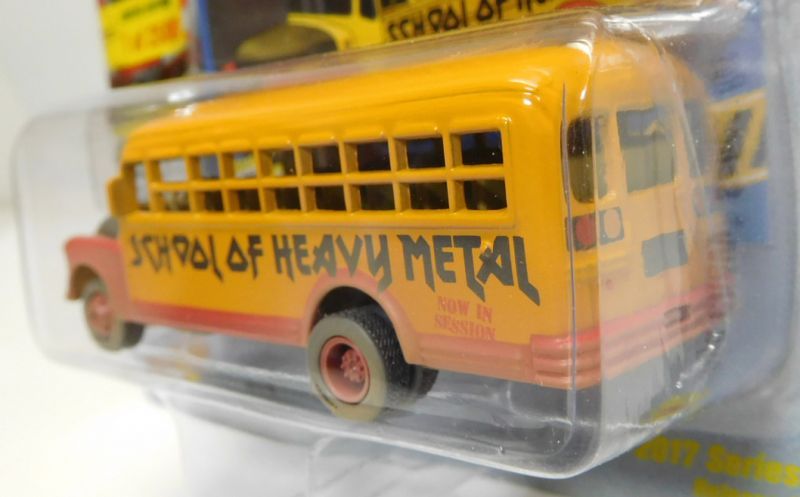 画像: 2017 JOHNNY LIGHTNING - STREET FREAKS S3 【1956 CHEVY SCHOOL BUS】 YELLOW/RR (DEMOLITION DERBY)