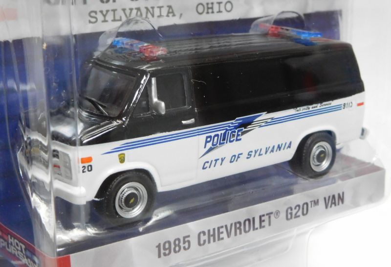 画像: 2017 GREENLIGHT HOT PURSUIT S24 【1985 CHEVROLET G20 VAN】 BLACK-WHITE/RR (CITY OF SYLVANIA POLICE)