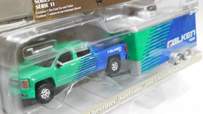 画像: 2017 GREENLIGHT - HITCH & TOW S11 【2015 CHEVROLET SILVERADO AND ENCLOSED CAR HAULER (FALKEN)】 GREEN-BLUE/RR