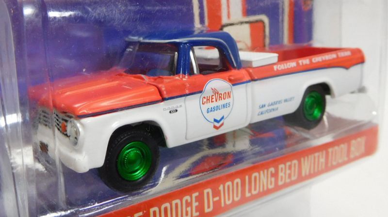 画像: 2017 GREENLIGHT RUNNING ON EMPTY S3 【1965 DODGE D-100 LONG BED WITH TOOL BOX】 WHITE-RED-BLUE/RR (CHEVRON)(GREEN MACHINE)