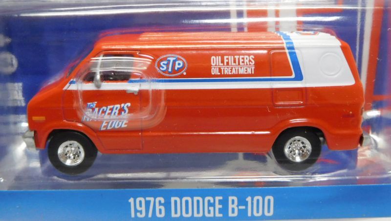 画像: 2017 GREENLIGHT RUNNING ON EMPTY S3 【1976 DODGE B-100】 RED/RR (STP)