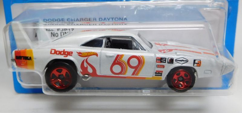 画像: 2017 TARGET EXCLUSIVE RETRO STYLE【'69 DODGE CHARGER DAYTONA】 WHITE/5SP 