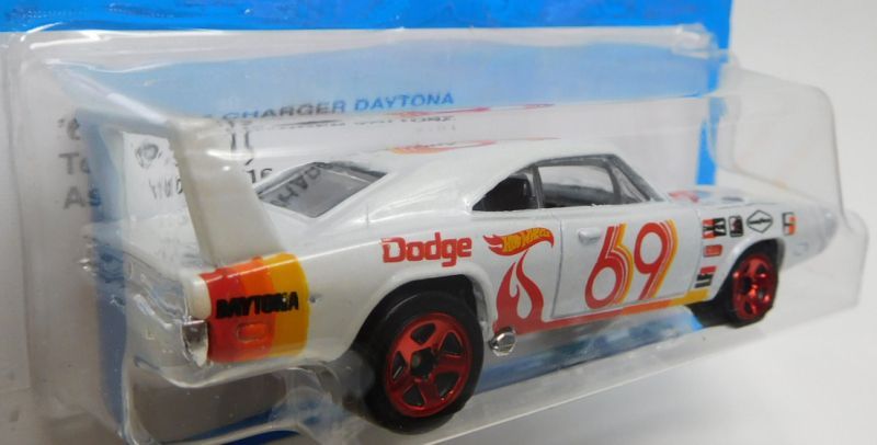 画像: 2017 TARGET EXCLUSIVE RETRO STYLE【'69 DODGE CHARGER DAYTONA】 WHITE/5SP 