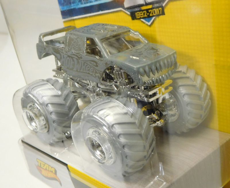 画像: 2017 MONSTER JAM 25th SILVER COLLECTION 【TEAM HOT WHEELS】 SILVER (予約不可）