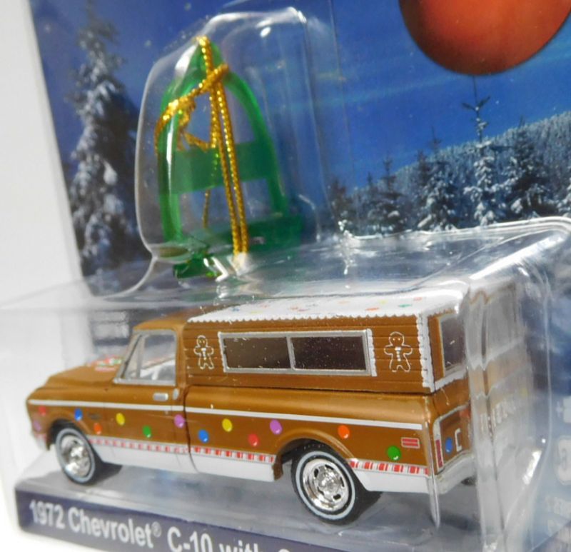 画像: 2017 GREENLIGHT HOLIDAY ORNAMENTS S2 【1972 CHEVROLET C-10 WITH CAMPER SHELL】 CHOCOLATE/RR